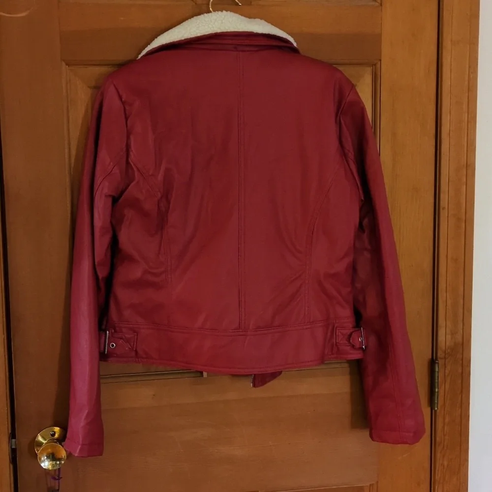 Yoki Red Faux Leather Motorcycle Jacket Detachable Faux Shearling Collar Lined M